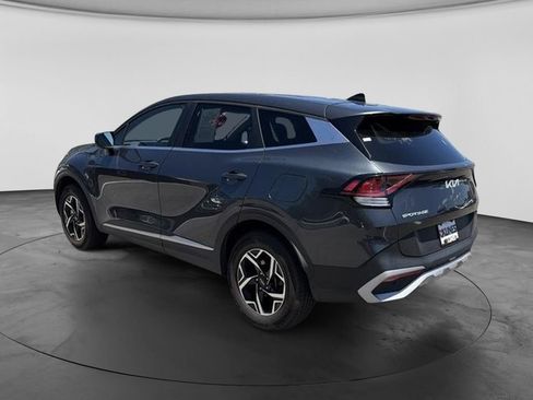 Used 2024 Kia Sportage LX AWD/4WD image 8