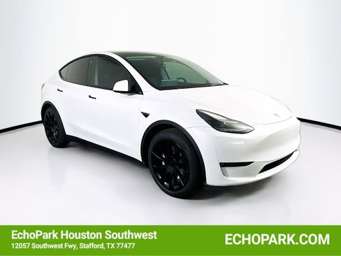 Used 2023 Tesla Model Y Long Range AWD/4WD image 1