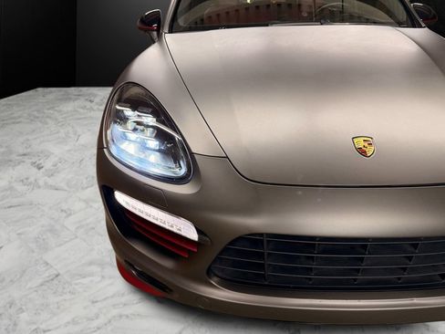 Used 2014 Porsche Cayenne GTS AWD/4WD image 10