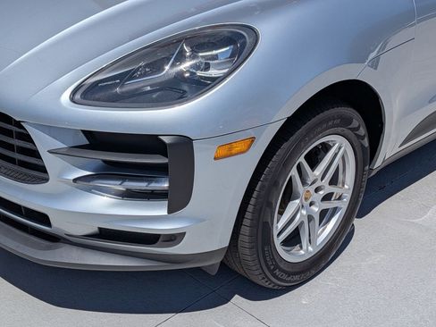 Certified 2019 Porsche Macan image 12