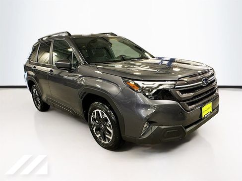 Used 2026 Subaru Forester Premium AWD/4WD image 3