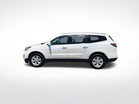 Used 2013 Chevrolet Traverse LT FWD image 2