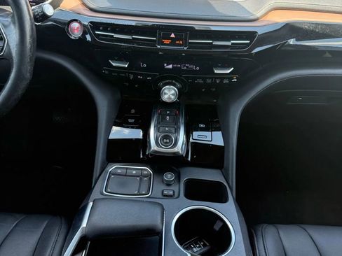 Used 2022 Acura MDX SH-AWD image 16