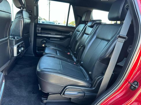 Used 2018 Ford Expedition XLT w/ Equipment Group 202A image 18