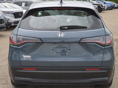 Used 2025 Honda HR-V LX image 10
