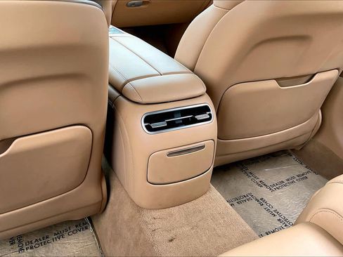 Used 2024 Genesis G90 3.5T image 35