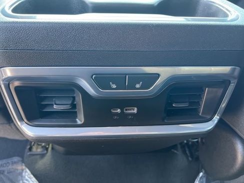 Used 2022 Chevrolet Silverado 1500 High Country image 23