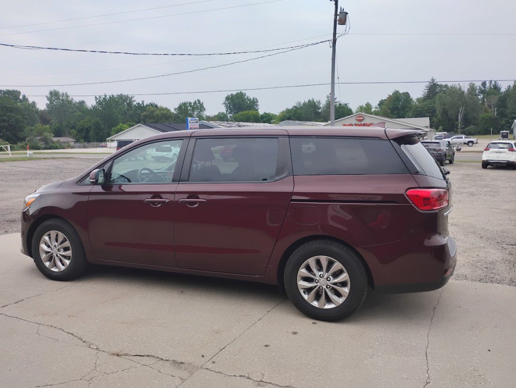Used 2019 Kia Sedona LX FWD image 3