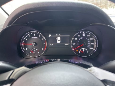 Used 2024 Kia Forte LXS w/ LXS Technology Package image 19