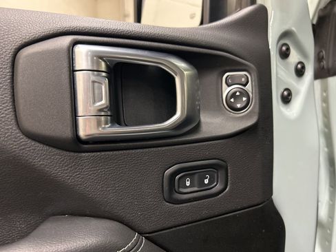 Used 2023 Jeep Wrangler Unlimited Sahara w/ Cold Weather Group image 27