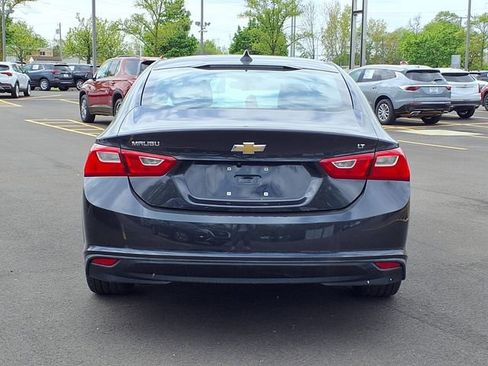 Used 2023 Chevrolet Traverse LT FWD image 21