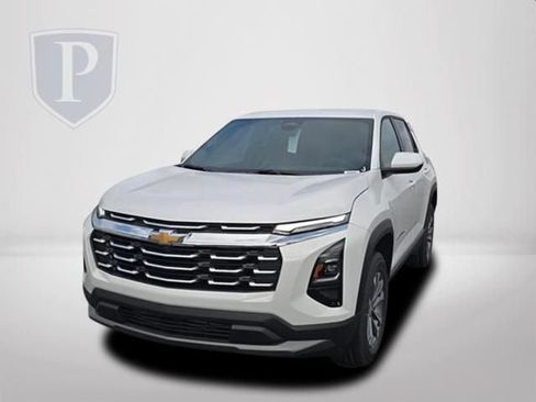 New 2026 Chevrolet Equinox LT FWD image 11