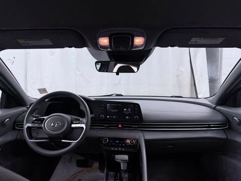 Used 2023 Hyundai Elantra SEL FWD image 27