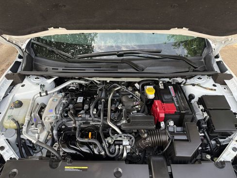 Used 2025 Nissan Sentra SV FWD image 32