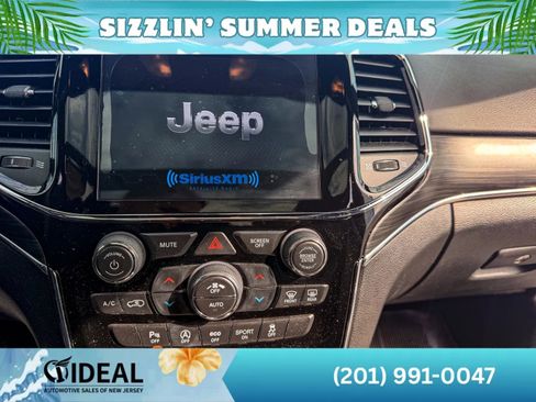 Used 2019 Jeep Grand Cherokee Limited w/ Luxury Group II AWD/4WD image 31