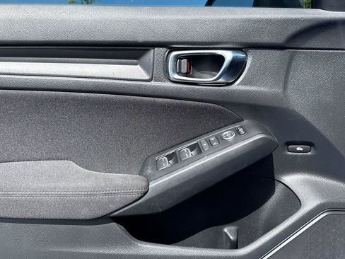Used 2023 Honda Civic Sport image 11