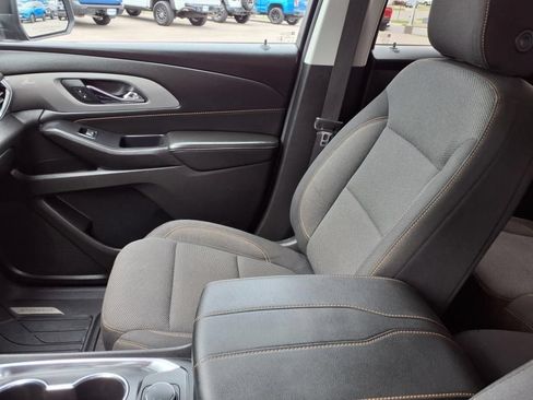 Used 2021 Chevrolet Traverse LS AWD/4WD image 29