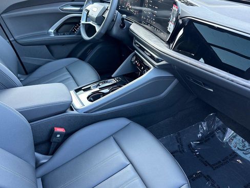New 2025 Audi Q5 Premium image 15