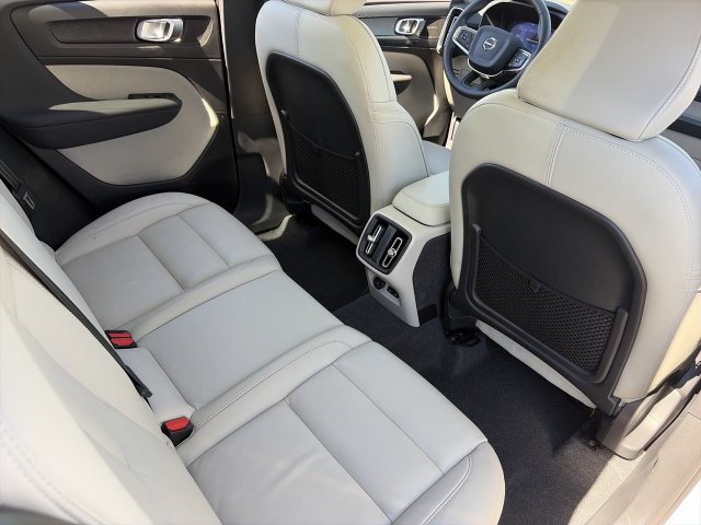 Used 2024 Volvo XC40 B5 Plus w/ Protection Package Premier AWD/4WD image 14