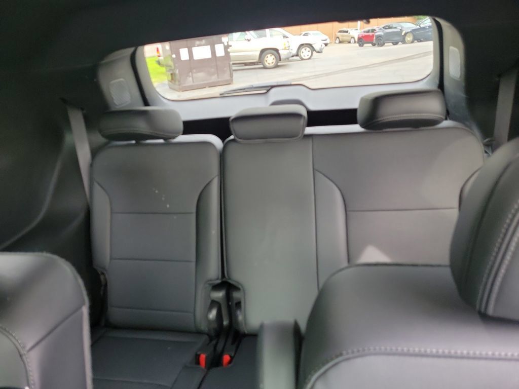 Used 2026 Buick Enclave Preferred AWD/4WD image 17