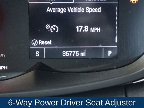 Used 2020 Chevrolet Trax LT w/ Sun & Sound Package image 29