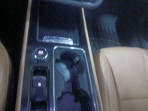 Used 2021 Lincoln Corsair Reserve image 12