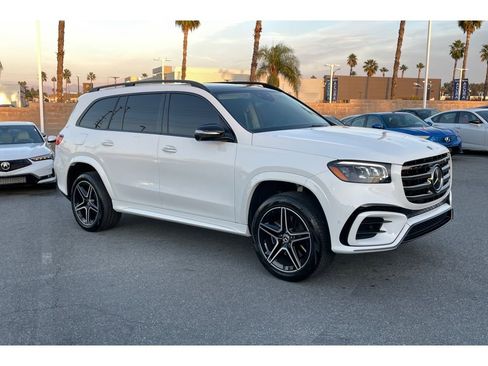 Used 2024 Mercedes-Benz GLS 450 4MATIC w/ AMG Line Exterior image 7