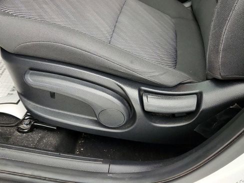 Used 2023 Kia Seltos LX image 11