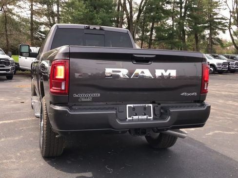 New 2026 RAM 2500 Laramie w/ Sport Appearance Package AWD/4WD image 6
