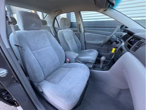 Used 2005 Toyota Corolla S image 19