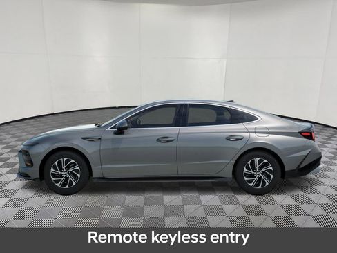 New 2026 Hyundai Sonata Blue FWD image 3