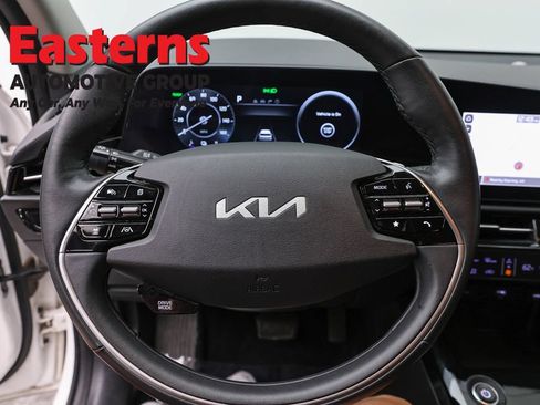 Used 2023 Kia Niro Wind w/ Wind Preserve Package FWD image 10
