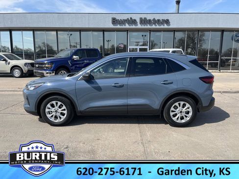 Used 2024 Ford Escape Active FWD image 1