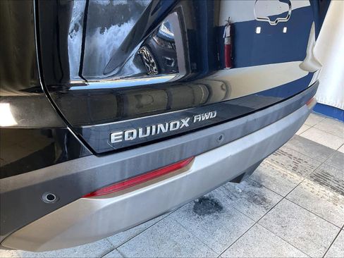 Used 2025 Chevrolet Equinox LT image 29