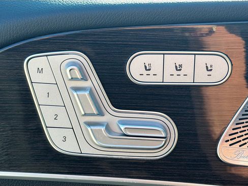 Used 2025 Mercedes-Benz GLS 450 GLS 450 image 28