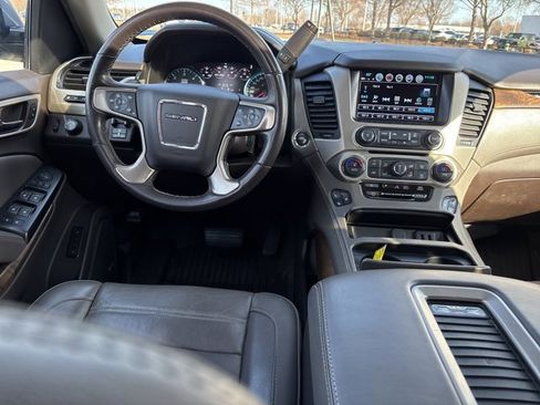 Used 2019 GMC Yukon Denali w/ Denali Ultimate Package image 20