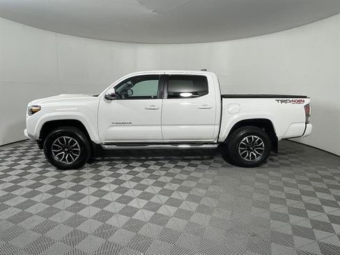 Certified 2021 Toyota Tacoma TRD Sport w/ Technology Package AWD/4WD image 4