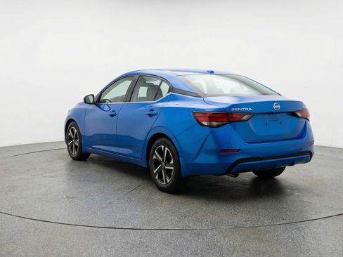 Used 2025 Nissan Sentra SV image 6