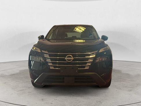 Used 2025 Nissan Rogue SV FWD image 8