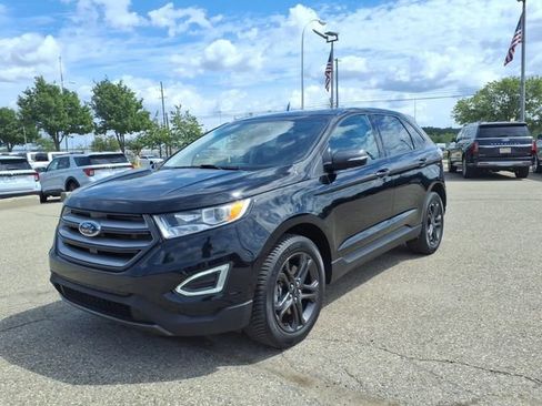 Certified 2018 Ford Edge SEL w/ Equipment Group 201A AWD/4WD image 3