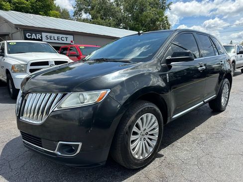 Used 2013 Lincoln MKX FWD w/ Wood Pkg image 2