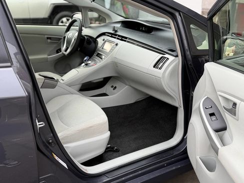 Used 2012 Toyota Prius Two image 57