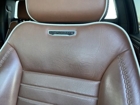 Used 2024 GMC Sierra 3500 Denali Ultimate image 27