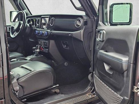 Used 2021 Jeep Wrangler Unlimited Rubicon 4xe w/ Cold Weather Group AWD/4WD image 13