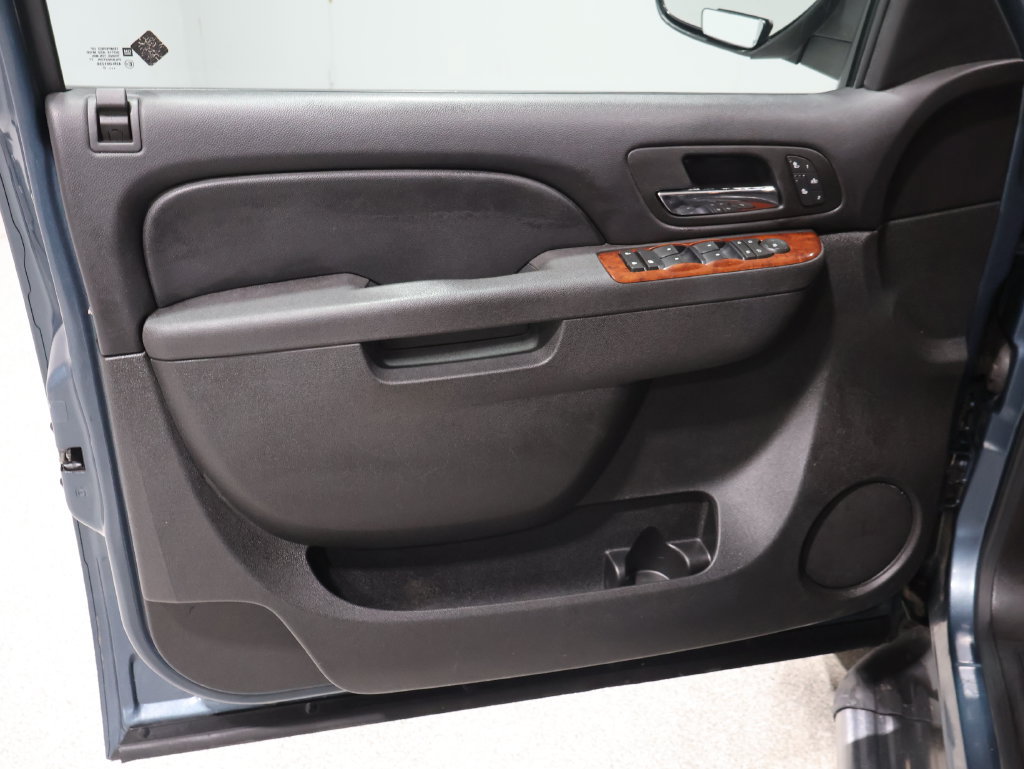 Used 2010 Chevrolet Silverado 1500 LTZ w/ LTZ Plus Package AWD/4WD image 14