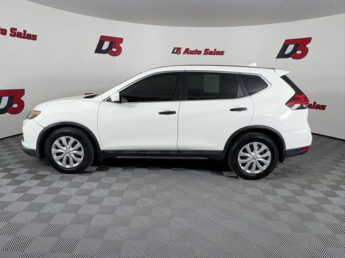 Used 2017 Nissan Rogue S FWD image 3