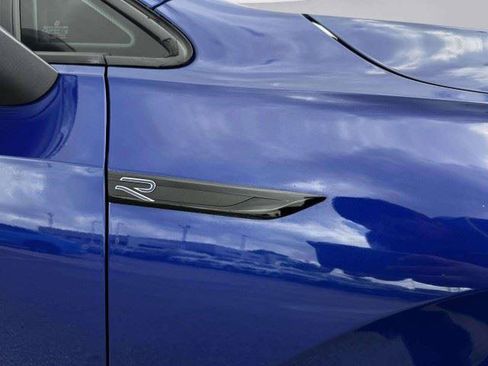 Used 2022 Volkswagen Golf R AWD/4WD image 11