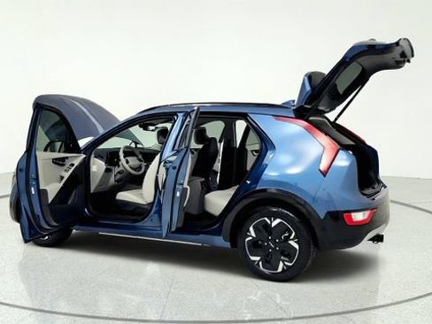 Used 2023 Kia Niro Wind FWD image 16