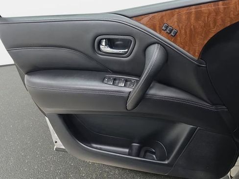 Used 2019 INFINITI QX80 Luxe w/ Proassist Package AWD/4WD image 26
