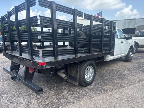 Used 2024 RAM 3500 Tradesman w/ Chrome Appearance Group AWD/4WD image 6